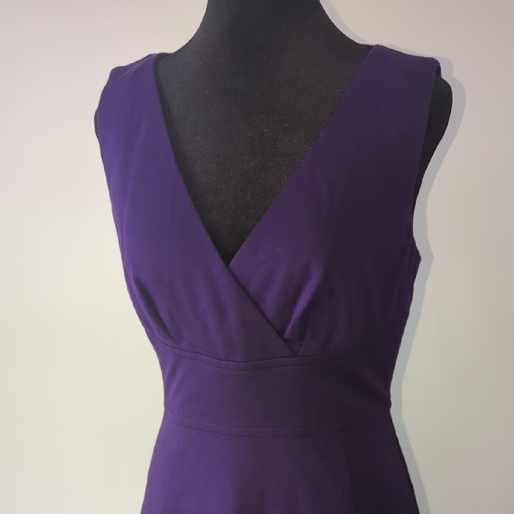 Trina Turk V-Neck Sleeveless Purple Midi Dress - Picture 2 of 15